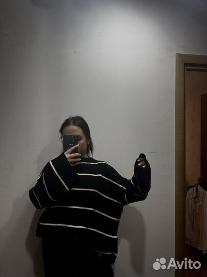 Свитер женский