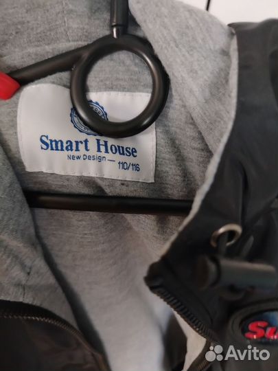 Бомпер, ветровка с капюшоном