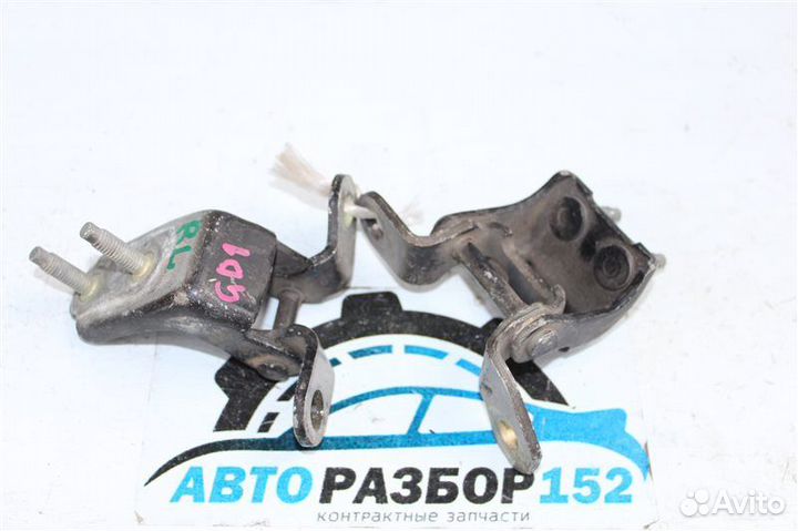 Петли дверные задние левые Honda Fit GD1 L13A