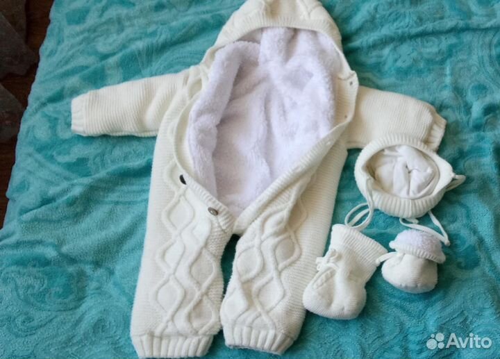 Комбинезон на выписку