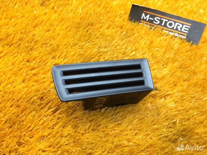 Монетница Audi A4 B8/8K cdnc 2009