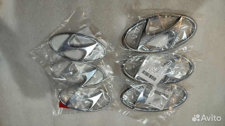 Эмблема передняя Hyundai Solaris 2