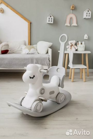 Качалка-беговел