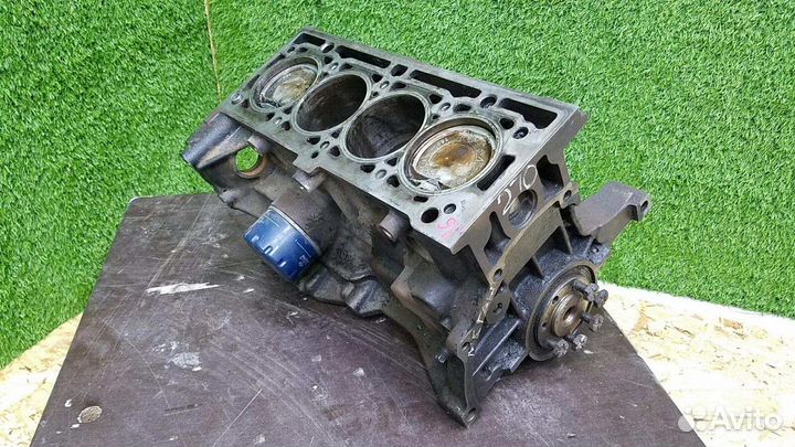 Блок цилиндров двс в сборе шорт Renault Megane 2