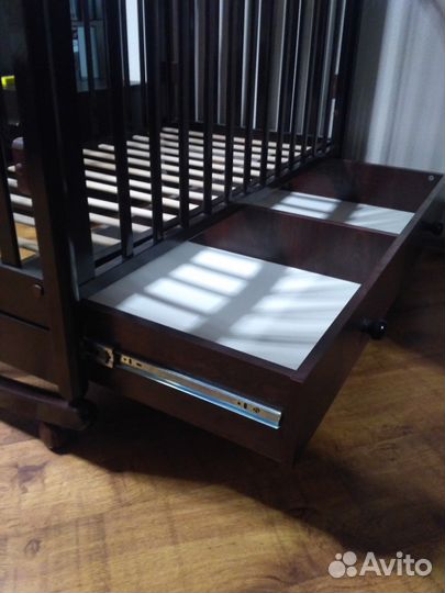 Детская кроватка со стразами Сваровски