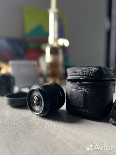 Объектив Sigma 19mm 2.8