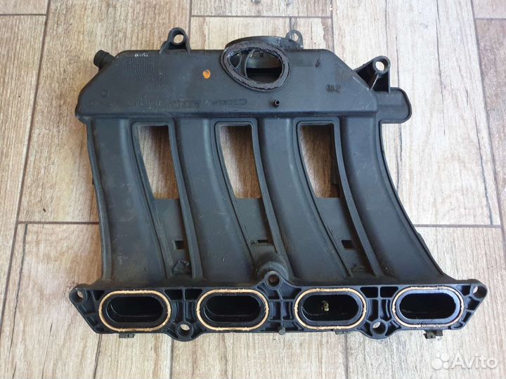 Renault Kangoo.Рено Канго 1,6 Е.Впускной коллектор