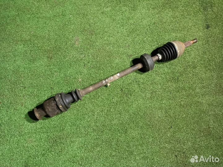 Полуось (привод) передний правый Nissan Almera G15