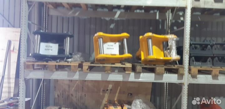 Однозубый рыхлитель на сат320