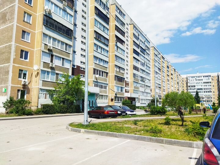 3-к. квартира, 68 м², 1/10 эт.