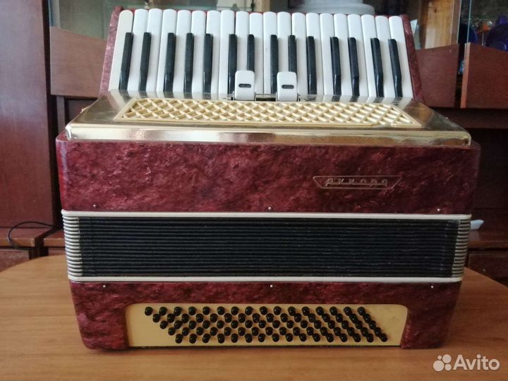 Продам аккордеон