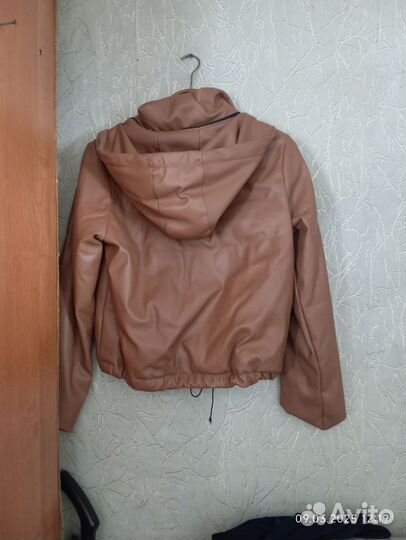 Куртка женская весенняя
