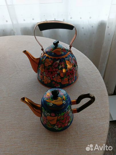 Набор из двух чайников