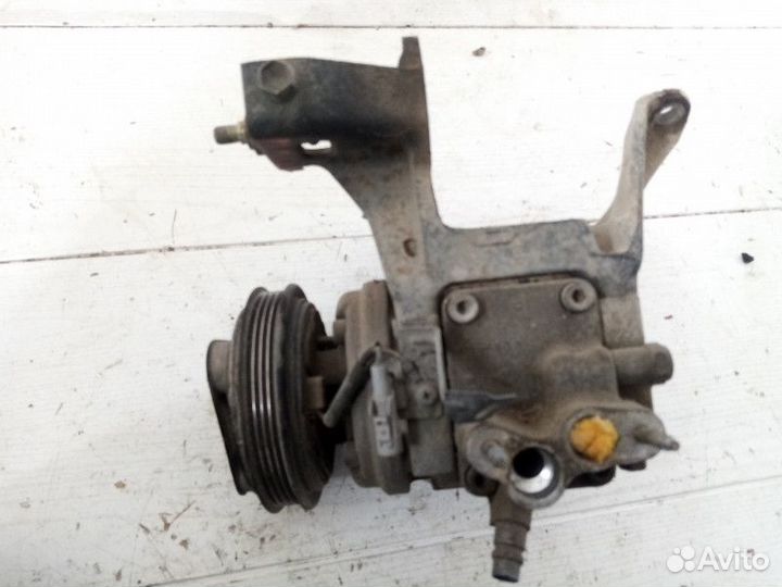 Компрессор кондиционера Toyota Mark 2 8 (X100)
