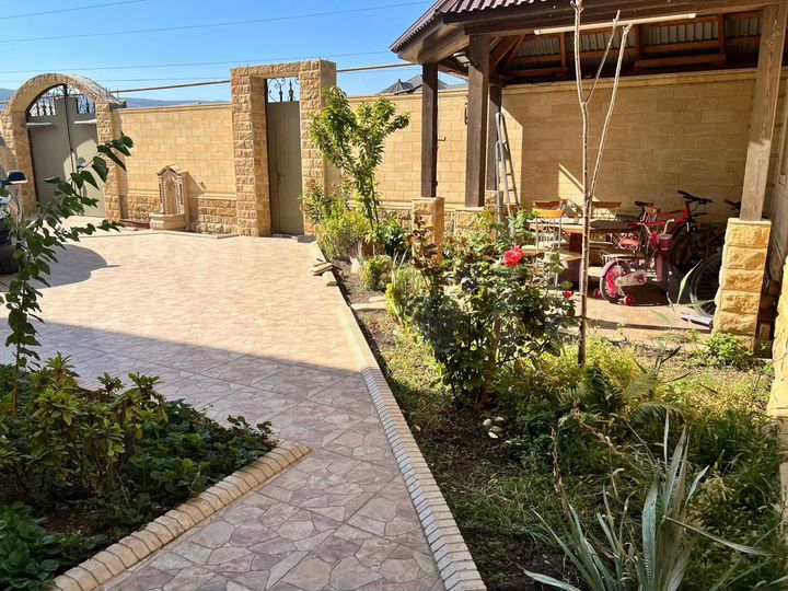 Дом 350 м² на участке 4,5 сот.