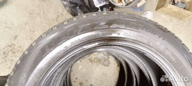 Bridgestone Blizzak DM-V1 255/55 R17