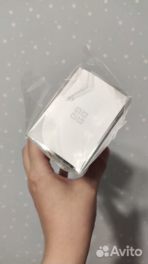 Коробка от жен духов Givenchy, муж Baldessarini