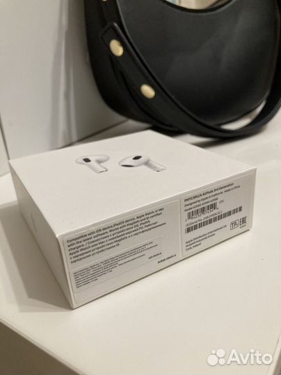 Беспроводные наушники apple airpods