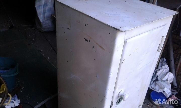 Сейф металлический