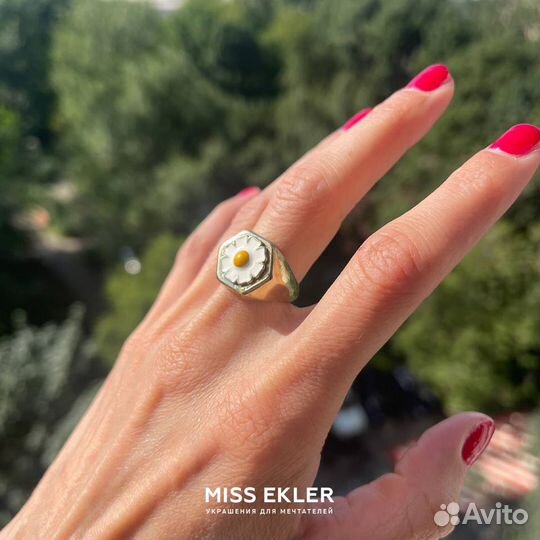 Кольцо с цветком от Miss Ekler