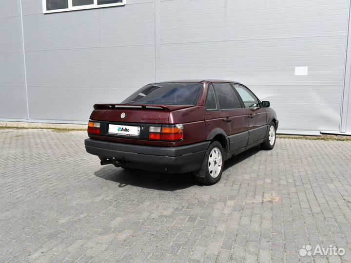 Volkswagen Passat, 1992