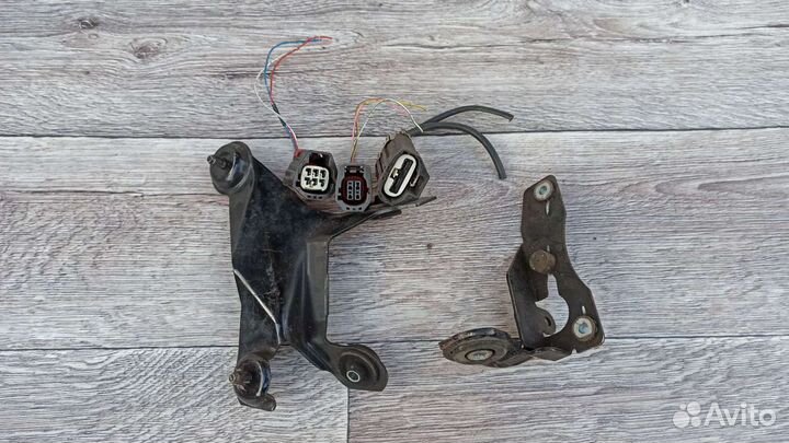 Кранштейн эгур Mazda 3 bk