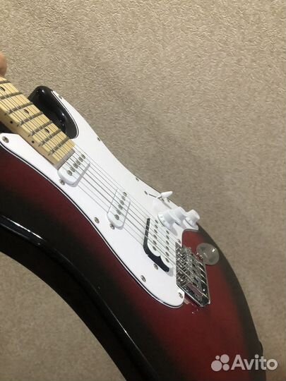 Электрогитара fabio strat 200st
