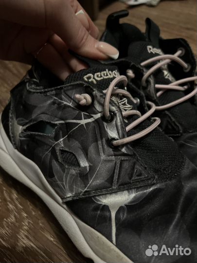 Кроссовки reebok женские