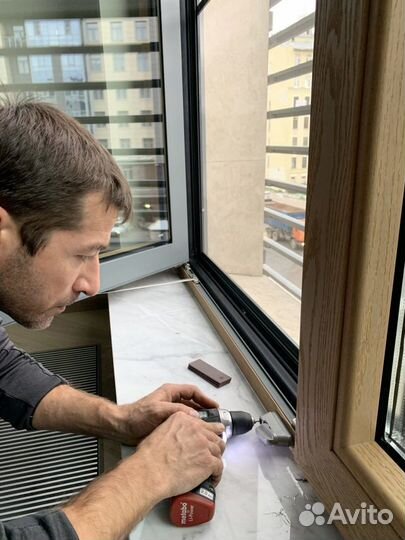 Ремонт пластиковых окон / Ремонт стеклопакетов