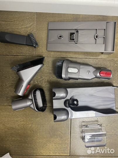 Щетки и препоение к пылесосу Dyson
