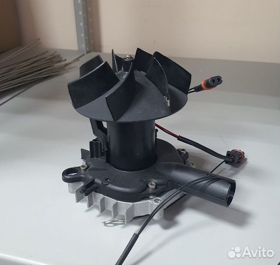 Нагнетатель воздуха Webasto AT2000ST 24V