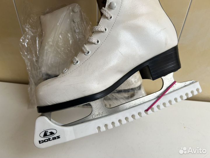 Коньки фигурные Pirouette