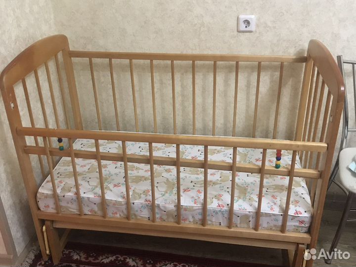Кровать