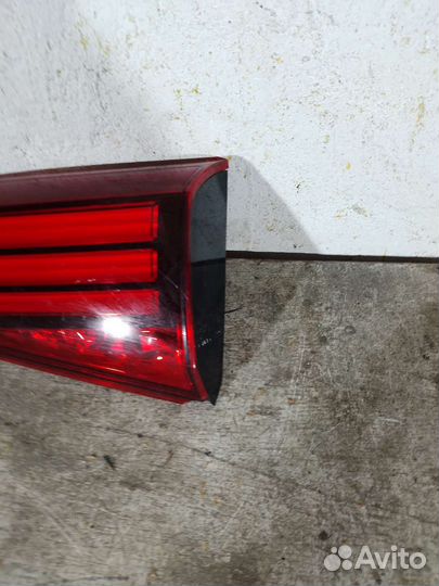 Фонарь задний правый Mitsubishi Outlander 3