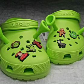 Набор джиббитсов уши Шрека+7 героев на Crocs пины