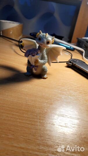 Статуэтка дракон