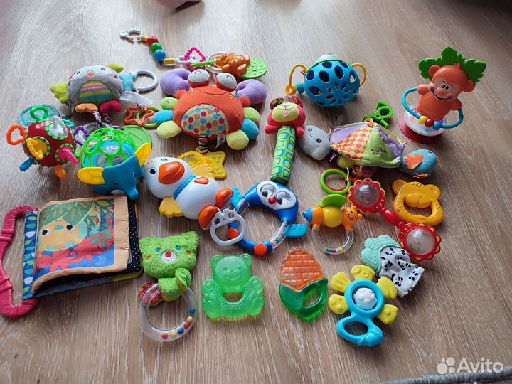 Пакет игрушек до 1 - 1,5 лет