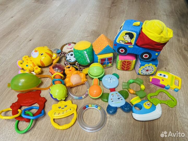 Развивающие игрушки пакетом