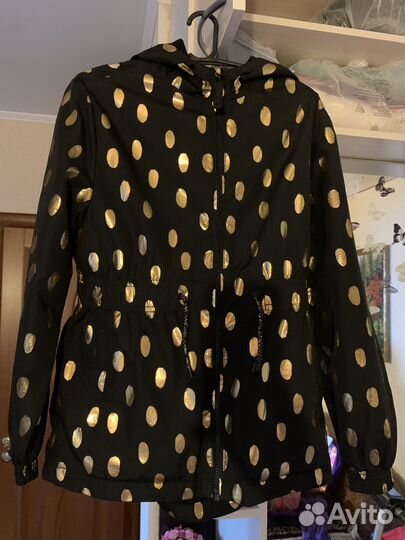 Легкие куртки и ветровки на девочку