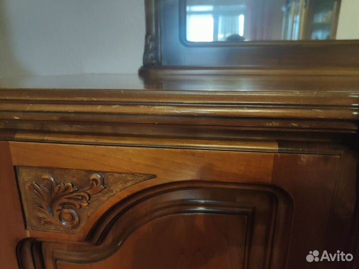 Комод (буфет) с зеркалом