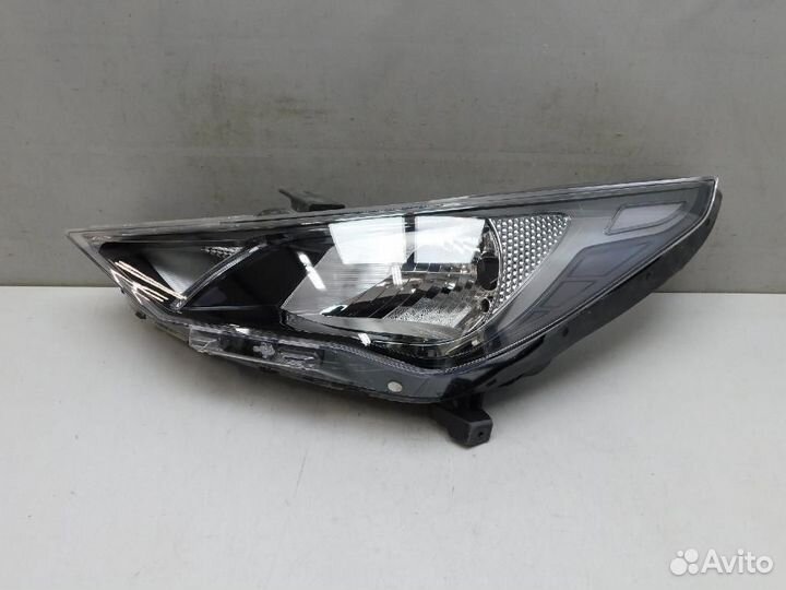 Фара левая Hyundai Solaris