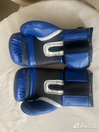 Боксерские перчатки everlast 10 oz