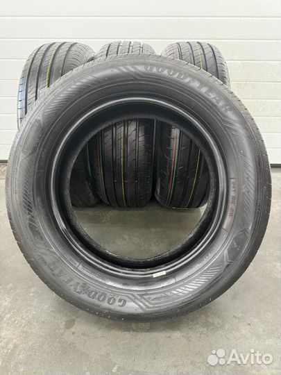 Goodyear EfficientGrip 2 SUV 245/60 R18 106H