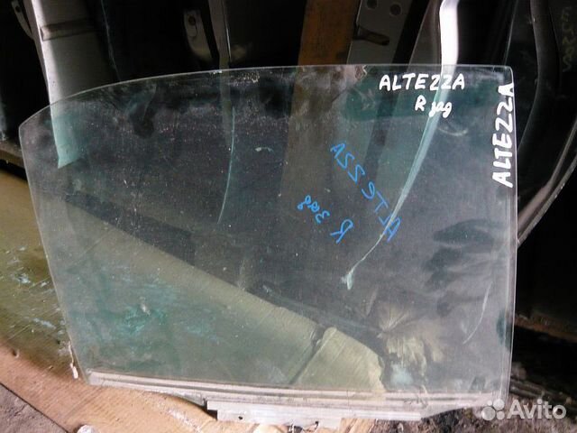 Стекло двери toyota altezza GXE10/SXE10