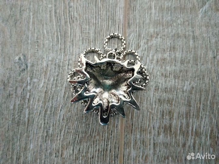 Ведьмачий медальон Геральта (школы волка)