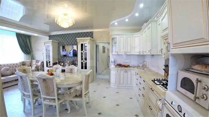 3-к. квартира, 92 м², 3/6 эт.