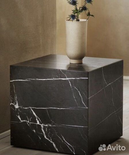 Прикроватная тумба из мрамора