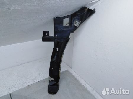 Кронштейн переднего бампера
