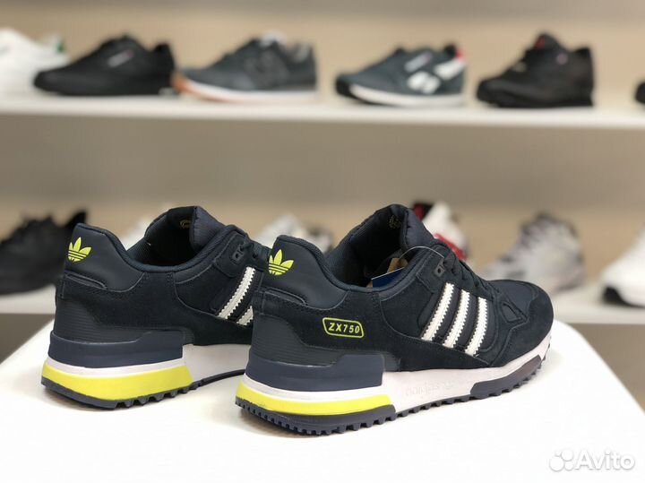 Кроссовки Adidas zx750