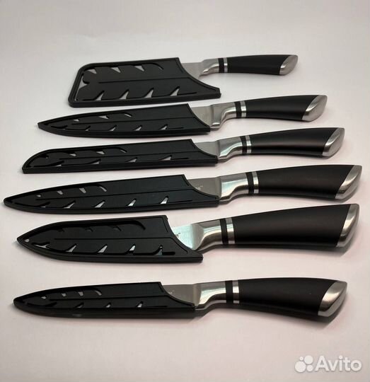 Набор кухонных ножей с подставкой